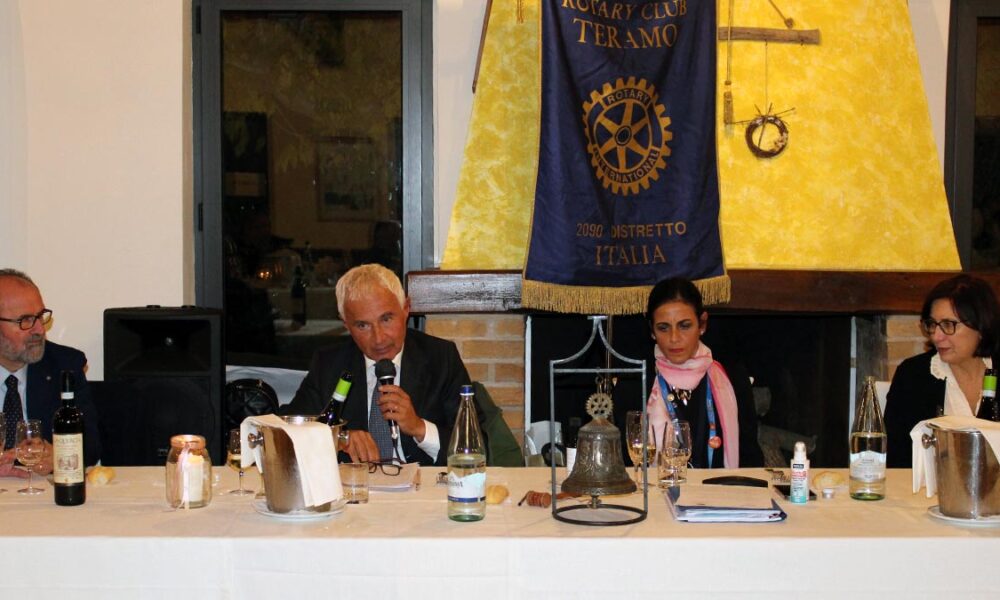 Il giudice Aldo Manfredi relatore al Rotary club di Teramo