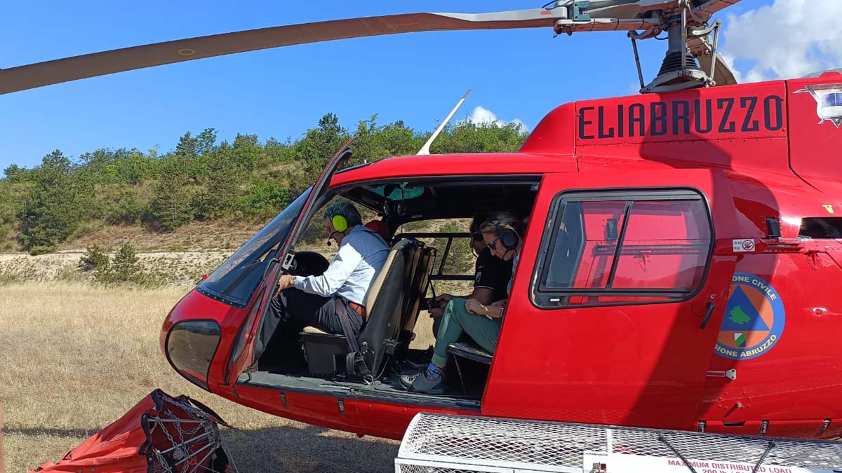 elicottero protezione civile marsilio incendio monte morrone valle peligna